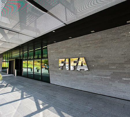 🏆Sekrety sukcesu klubów piłkarskich XXI wieku: finanse, taktyka i marketing 🌎⚽️